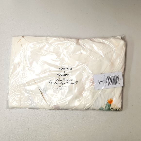 ❤️NWT VINTAGE TORRID TEE DESERT FLORAL PRINT RELAXED FIT VINTAGE 100% COTTON 2X - Picture 6 of 11